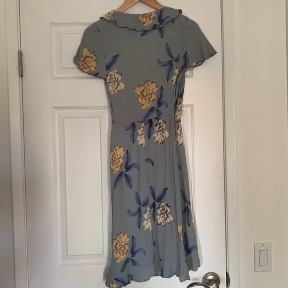 Loco Lindo Ruffle Wrap Dress EUC 🌴🍹 - Picture 8 of 12